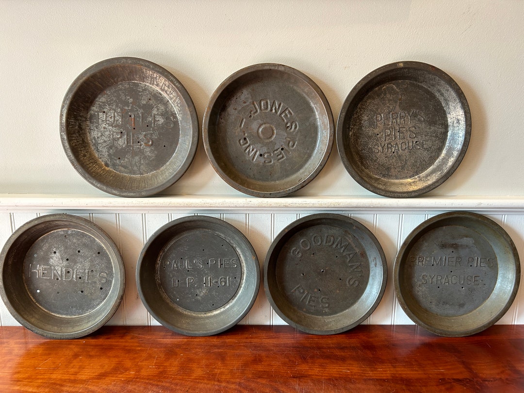 Set of Seven Vintage Metal Pie Tins Goodman's Etsy