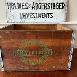 Vintage Silver Crest Farms Wood Crate: Upstate NY Farmhouse Decor