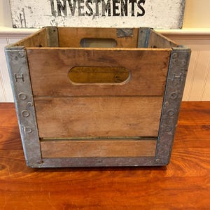 Antique Hood Milk Crate 1959 Hood Crate Wood Milk Crate Vintage Wooden ...