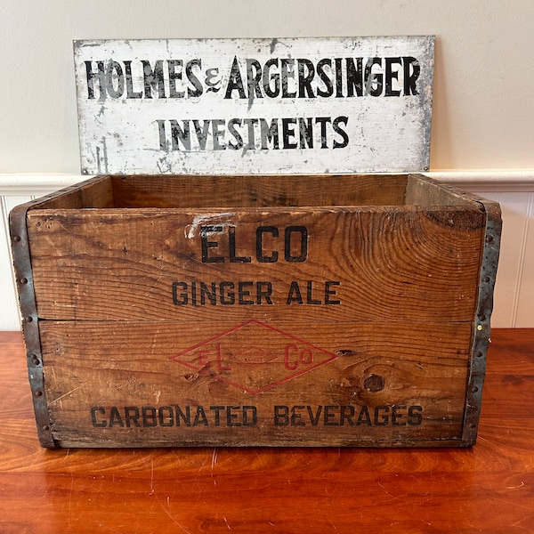 Vintage Crate Bristol Bottling Works Crate Bristol CT Crate Vintage Wooden Crate Advertising Vintage Wood Box Elco Ginger Ale Connecticut