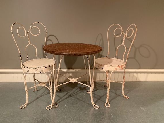 Children's bistro online table and chairs