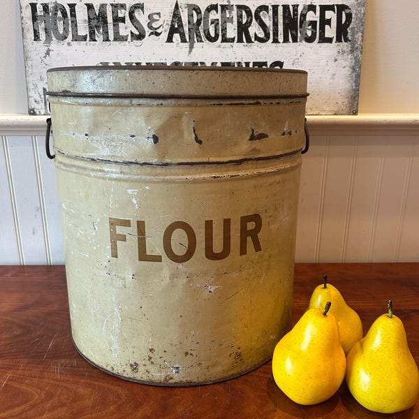 Vintage Metal Flour Tin: Rustic Farmhouse Kitchen Storage