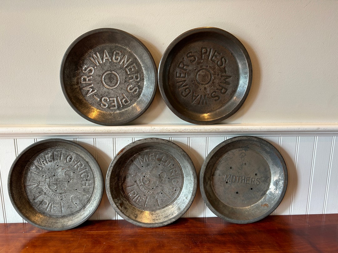 Five Vintage Metal Pie Tins Set of Five Vintage Pie Tins Etsy