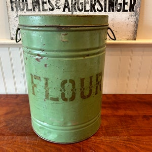 Vintage Green Flour Tin  - Metal Tin - Metal Flour Tin - Farmhouse - Galvanized Metal - Antique Flour Tin - Farmhouse Decor - Green Tin
