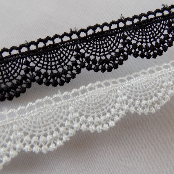 Black and White Venise lace trim by the yard, 22 mm Scalloped lace trim, Spider web lace trim