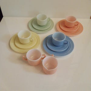 Hazel Atlas Childrens Tea Set
