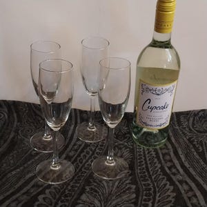 Set Of Four Wine/Champagne Glasses