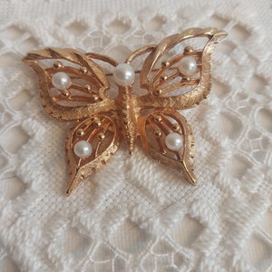 Filigree Butterfly Brooch/Pin With Faux Pearls