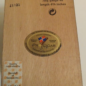 Caja de cigarros Avo Uvezian No. 9 Maduro imagen 5
