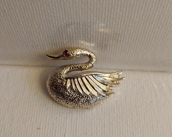 Swan Shaped Pin/Brooch