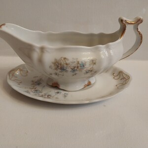 Syracuse Gravy Boat/Saucer