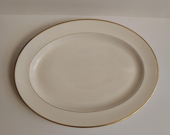英国製 ロイヤルドルトン  ラウンドオーバルサービングプラター ロイヤルドルトン エチュード 13 1/4インチ オーバル サービング