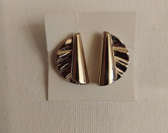 Avon Pleated Earrings