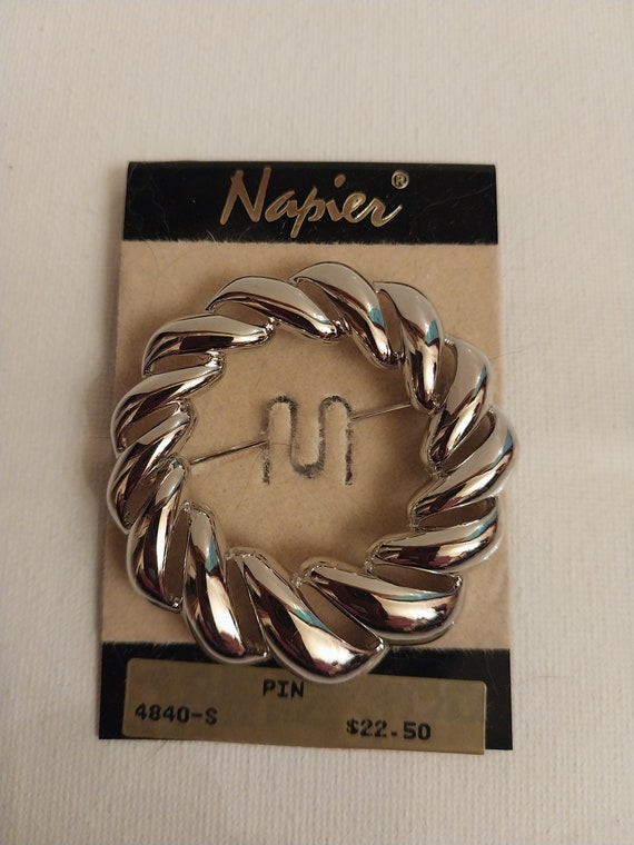 Swirl Style Napier Brooch - image 1