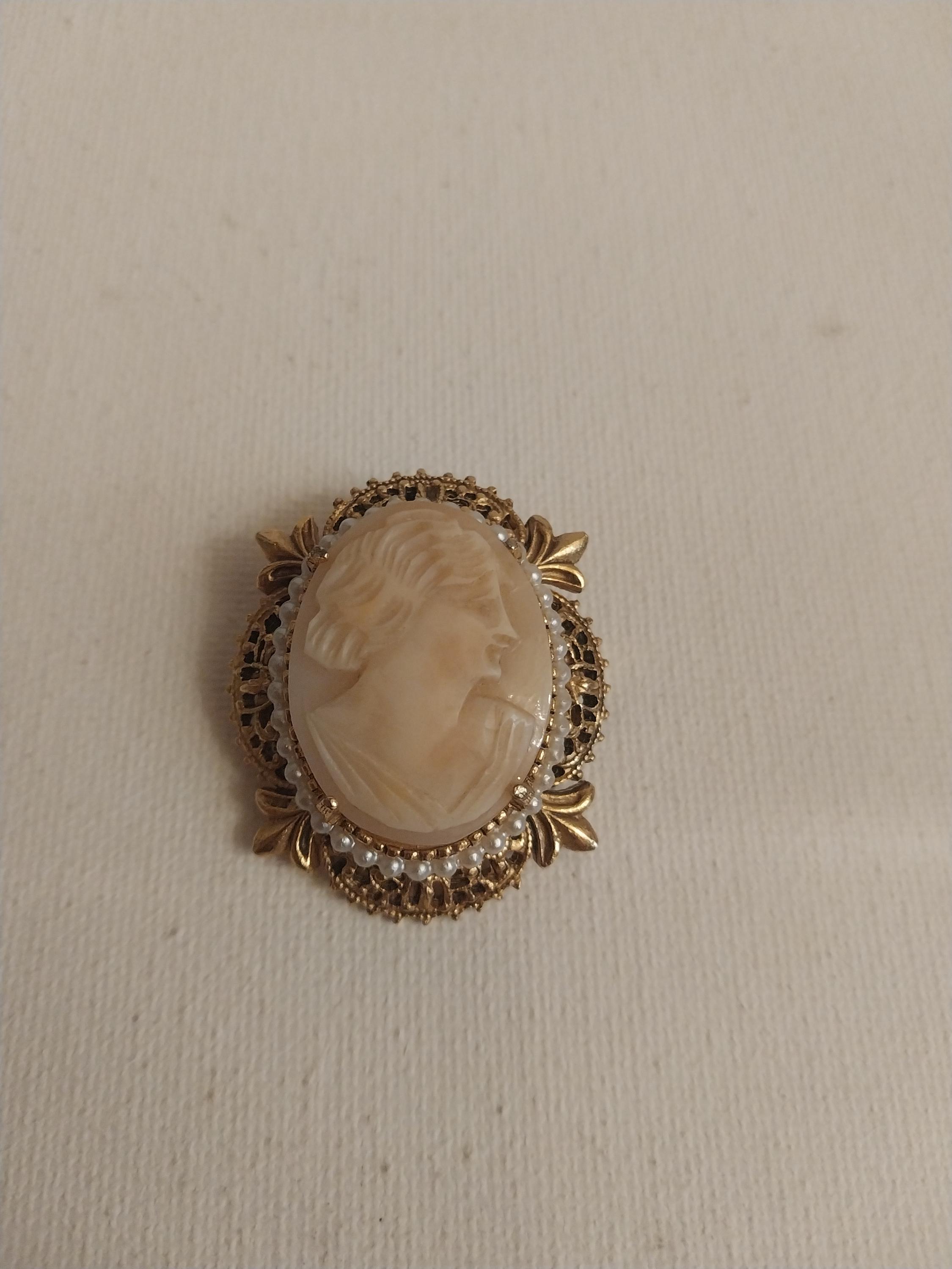 Florenza Cameo - Etsy