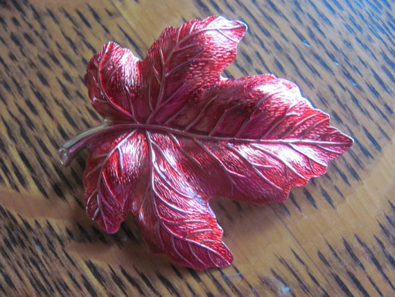 Scarlet Leaf Brooch - image 1