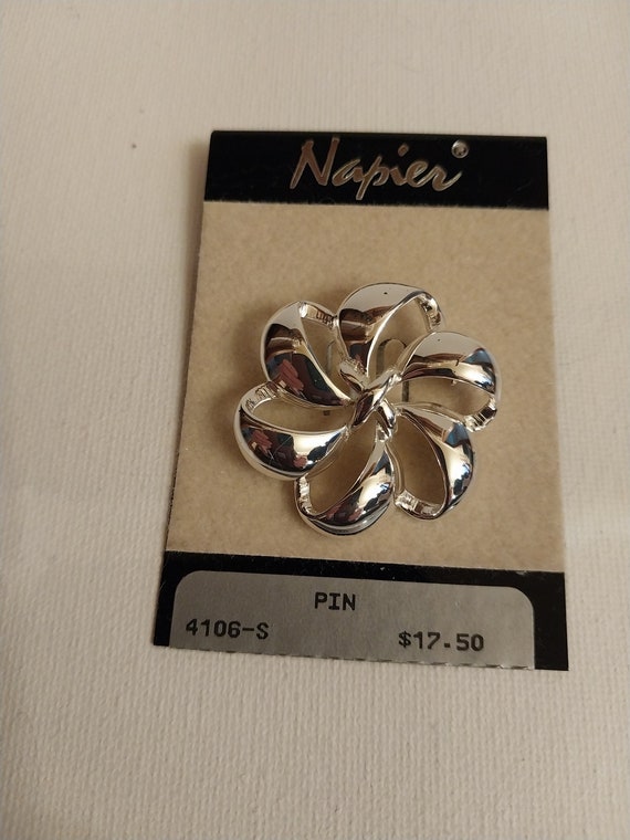 Napier Brand Pinwheel Design Brooch