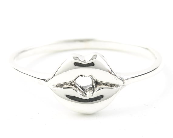 Kiss Ring, Sterling Silver Lips Ring, Minimal, Stacking Ring, Boho, Bohemian, Festival, Hippie, Gypsy