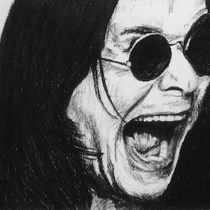 Ozzy - Stampa montata dal ritratto originale a carboncino