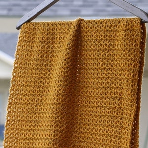 Modèle de châle enveloppant Yellowstone au crochet | Écharpe au crochet | Noeuds pour mes créations