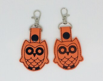 Embroidered Owl Keychain: Vinyl Bag Tag