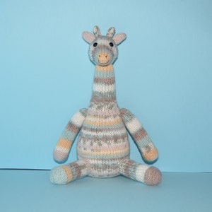 Jabu The Giraffe Knitting Pattern