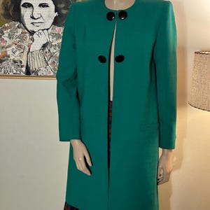 Vintage 1980’s Collarless Kelly Green Women’s Coat with Large Black Accent Buttons , Front Pockets, Size 8  Perfect for ST. PATRICK’S DAY