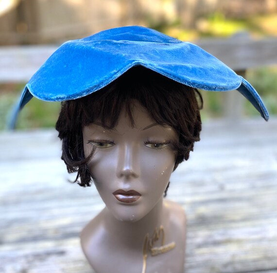 Vintage 1960s Sky Blue Velvet BREAKFAST at TIFFAN… - image 4