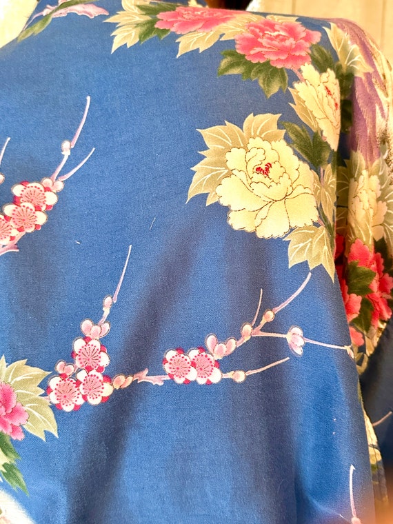 Vintage 1960’s Colorful Floral Kimono in Light Bl… - image 7