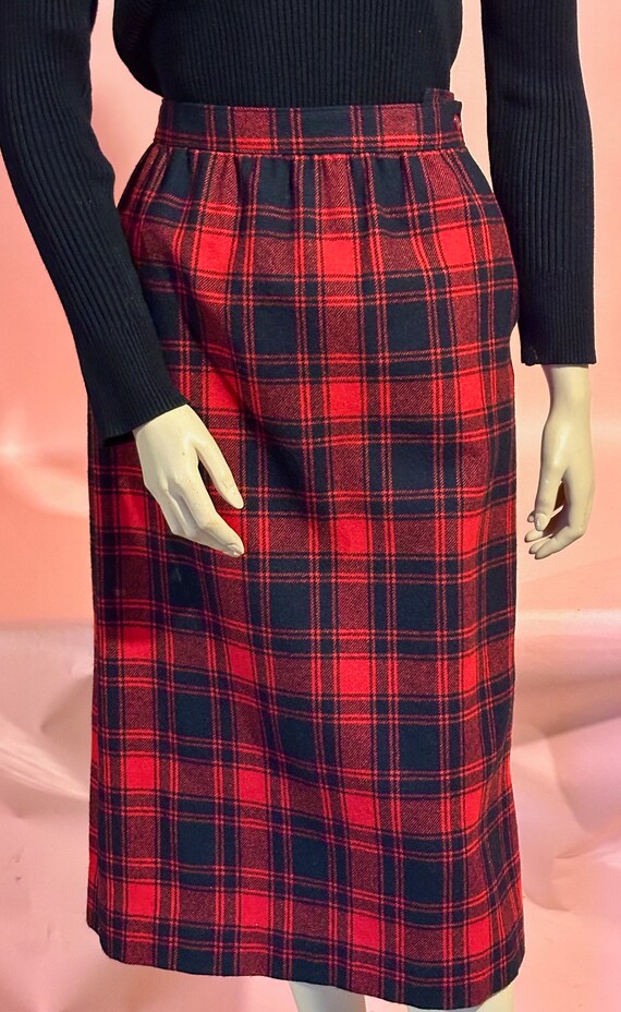 Vintage 1970s Pendleton Orange and Blue Plaid Wool Pencil Skirt Vintage 1970s Pendleton Orange and Blue Plaid Wool Pencil Skirt