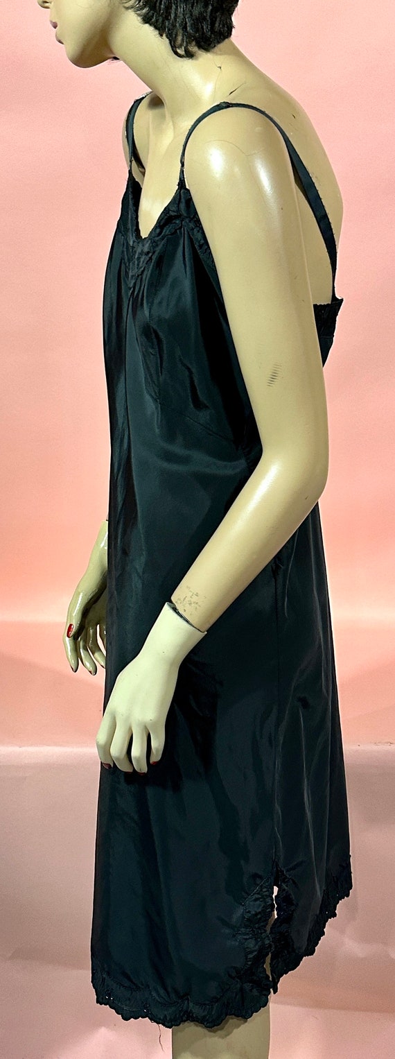 Vintage 1950’s BARBIZON Black  Rayon Nightgown Sl… - image 9