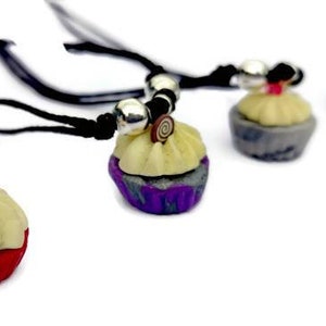 Cutie Cupcake Necklace. Polymer Clay Cupcake Pendant. Cake Necklace.