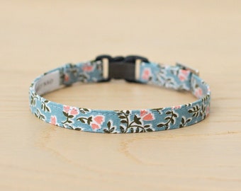 Cat Collar - "Daily Delight" - Blue Floral Cat Collar / Breakaway or Non-Breakaway / Spring, Summer, Garden / Cat, Kitten, Small Dog