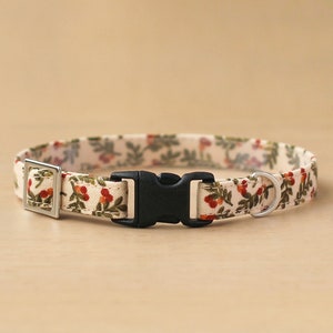 Christmas Cat Collar Winter Berry Botanical Berries Cat Collar / Breakaway or Non-Breakaway / Holiday, Winter / Cat, Kitten, Small Dog image 2