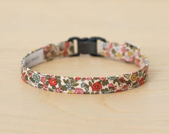 Tiny Flower Floral Cat Collar – Dainty Little Garden Kitten Collar with Safety Buckle, Small Blossom Pet Gift [Little Garden]