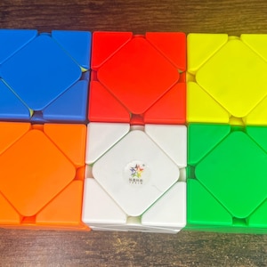 VENTE DE LIQUIDATION : Rubik's Cube Force Skewb 1 couleur