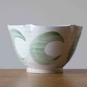 Small Dancing Petals Bowl with Green Decoration image 5