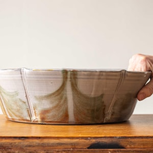 Grand bol fait main en céramique de style Japandi