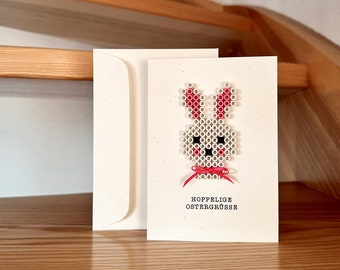 Greeting card "Hoppelige Easter Greetings" with bunny and envelope