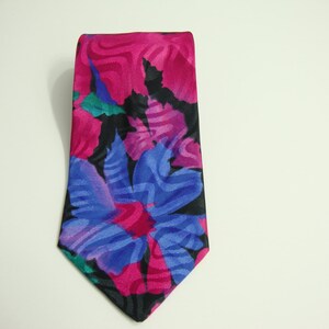 Vintage Men&#39;s Floral Tie Multi-colored Floral, Bright Purple Blue Necktie classic Wedding  Tie , Edwardian Excellent!!!!