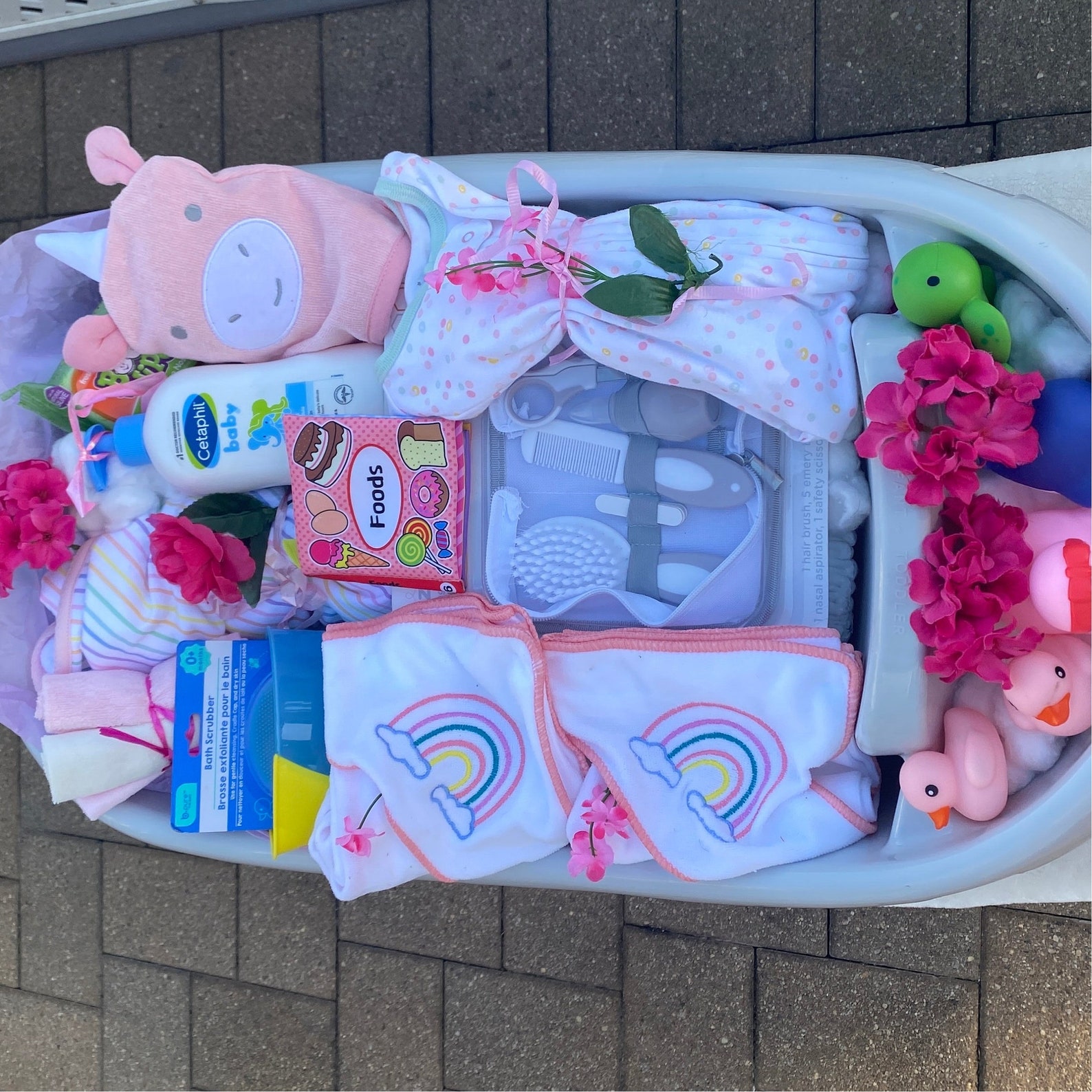 Baby Girl Infant Bathtub Along With All Essentials to Make Bathtime