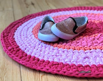 Barbapapa carpet, crochet, recycled cotton, handmade carpet, small rug, baby rug, girl carpet, braided carpet, girl bedroom carpet, pink rug