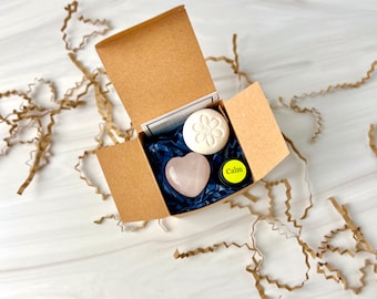 Car Diffuser Gift Box: Rose Quartz Heart, Clay Stone Vent Clip & Essential Oil