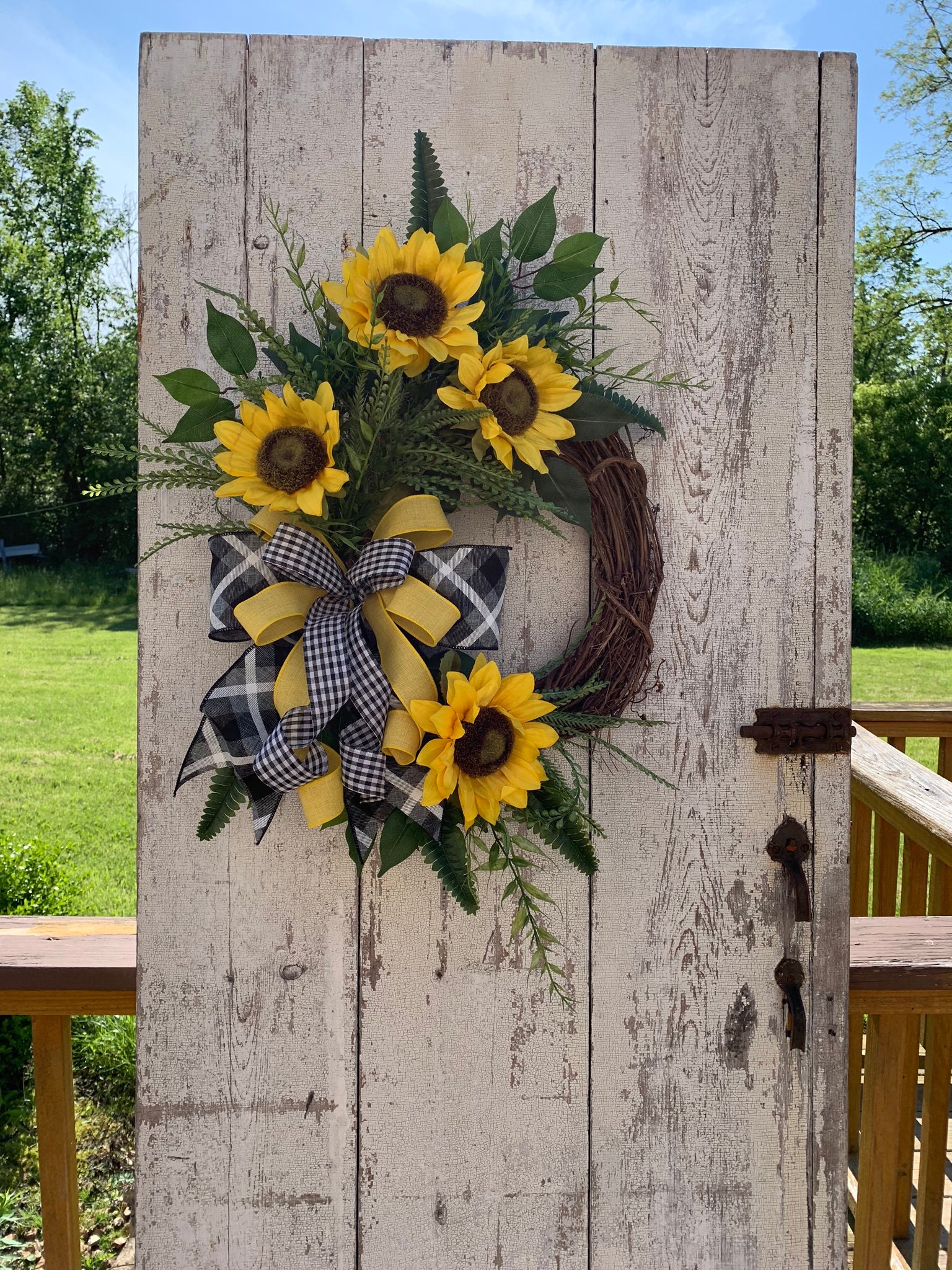 Mother/'s Day Wreath Country Garden Door Hanger Moss Covered Sunflower Basket Everyday Spring Garden Wreath for your Front Door