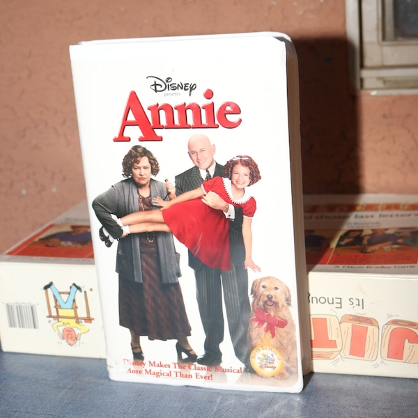 ANNIE VHS Tape Vintage 1980er-1990er Jahre Film Albert Finney Carol Burnett Bernadette Peters Ann Reinking
