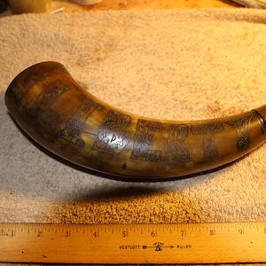 Revolutionary War designed Powderhorn
