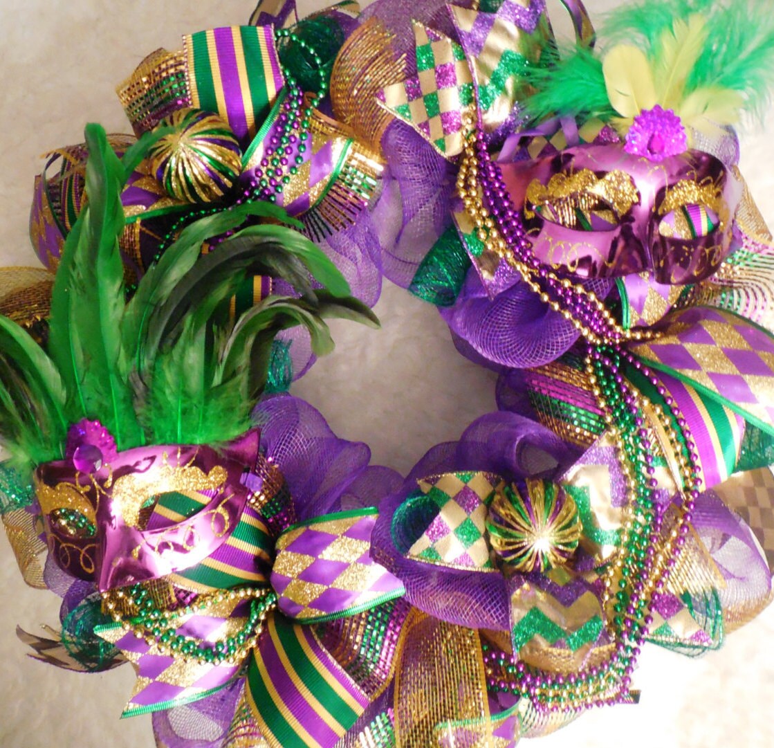 mardi gras feather wreath
