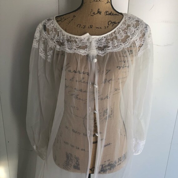 Vintage white sheer & lace peignoir excellent con… - image 1