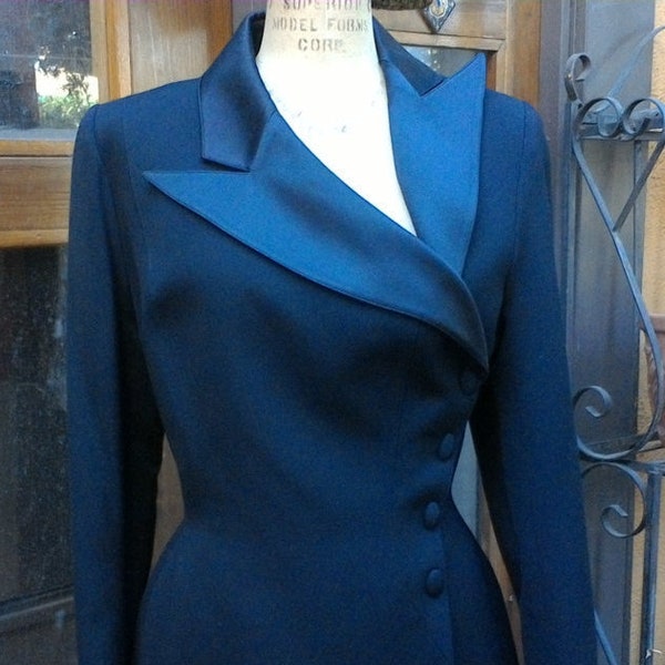 Vintage Thierry Mugler Hourglass Tuxedo Couture Jacket Size 44 US 8