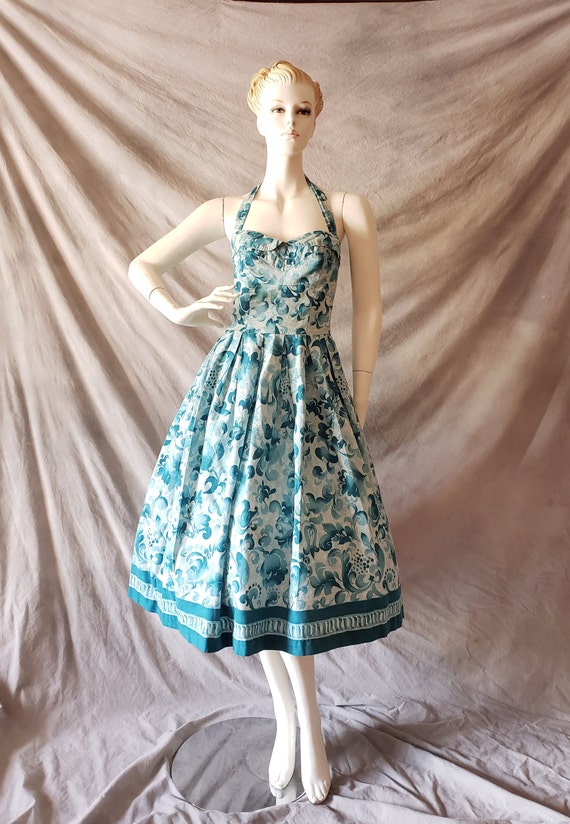 Vintage 1950s Blue Hawaiin Shelf Bust Hibiscus Fle